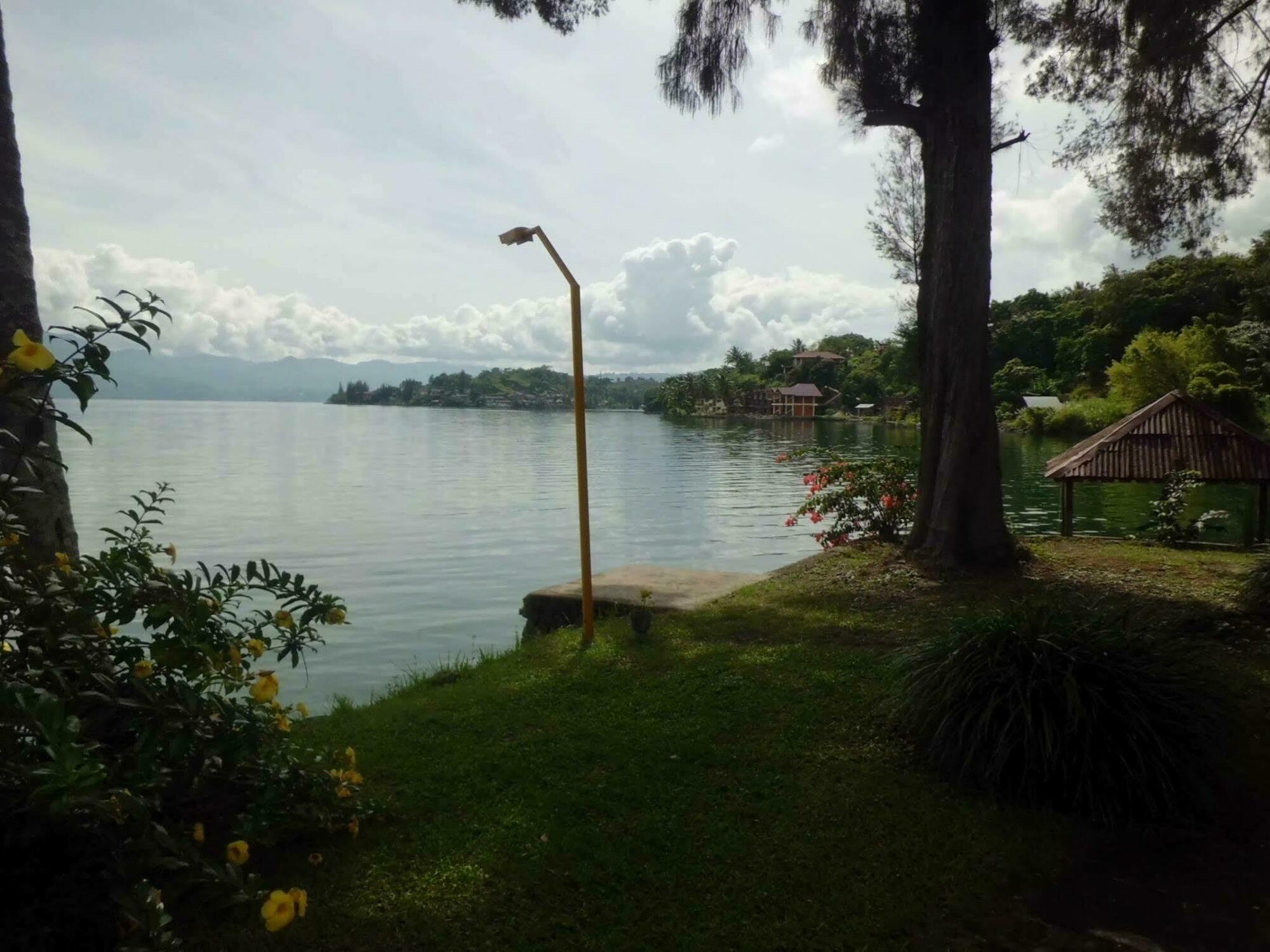 Tuk Tuk Timbul Bungalows Экстерьер фото